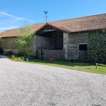 Chambres Et Gite Dans Un Lieu Calme Et Champetre Gourge Les Grippeaux Proche Parthenay Exterior photo